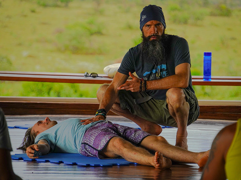 EPI 88: Mastering Your Breathing To Give You Energy When You Want Or To Calm You Down & Relieve Stress When You Want. Plus Powerful Methods For Improving Sleep & Recovery. With Wim Hof & High-Performance Coach Dan de Luis