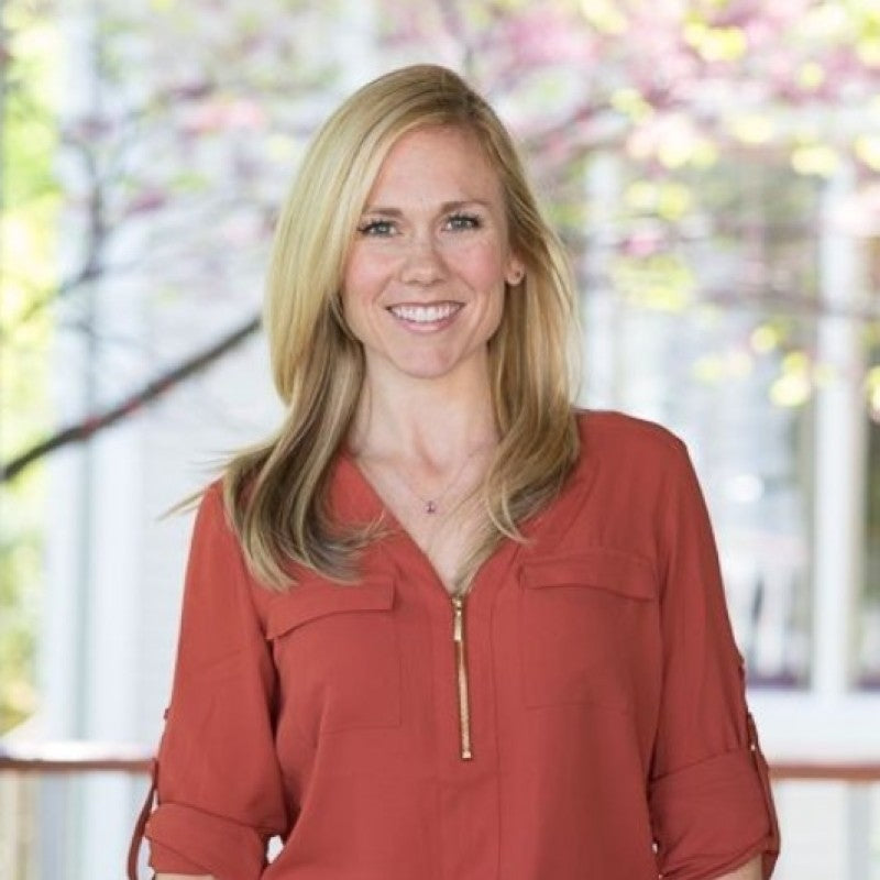 EPI 260: A Research-Backed Way Of Eating To Protect Your Brain. Plus Foods Shown To Support Memory, Cognition, And Long Term Brain Health. With Laura Morris