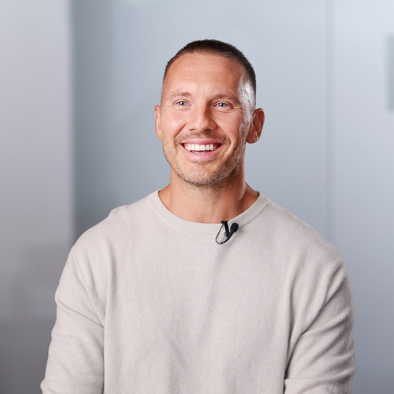 EPI 262: Biological Dentistry vs. Traditional Dentistry. What Most People & Most Dentists Get WRONG. Fluoride, Toothpaste, Mouthwash, Tongue Scraping, Root Canals, Fillings, Crowns, & More! With Dr. Dominik Nischwitz