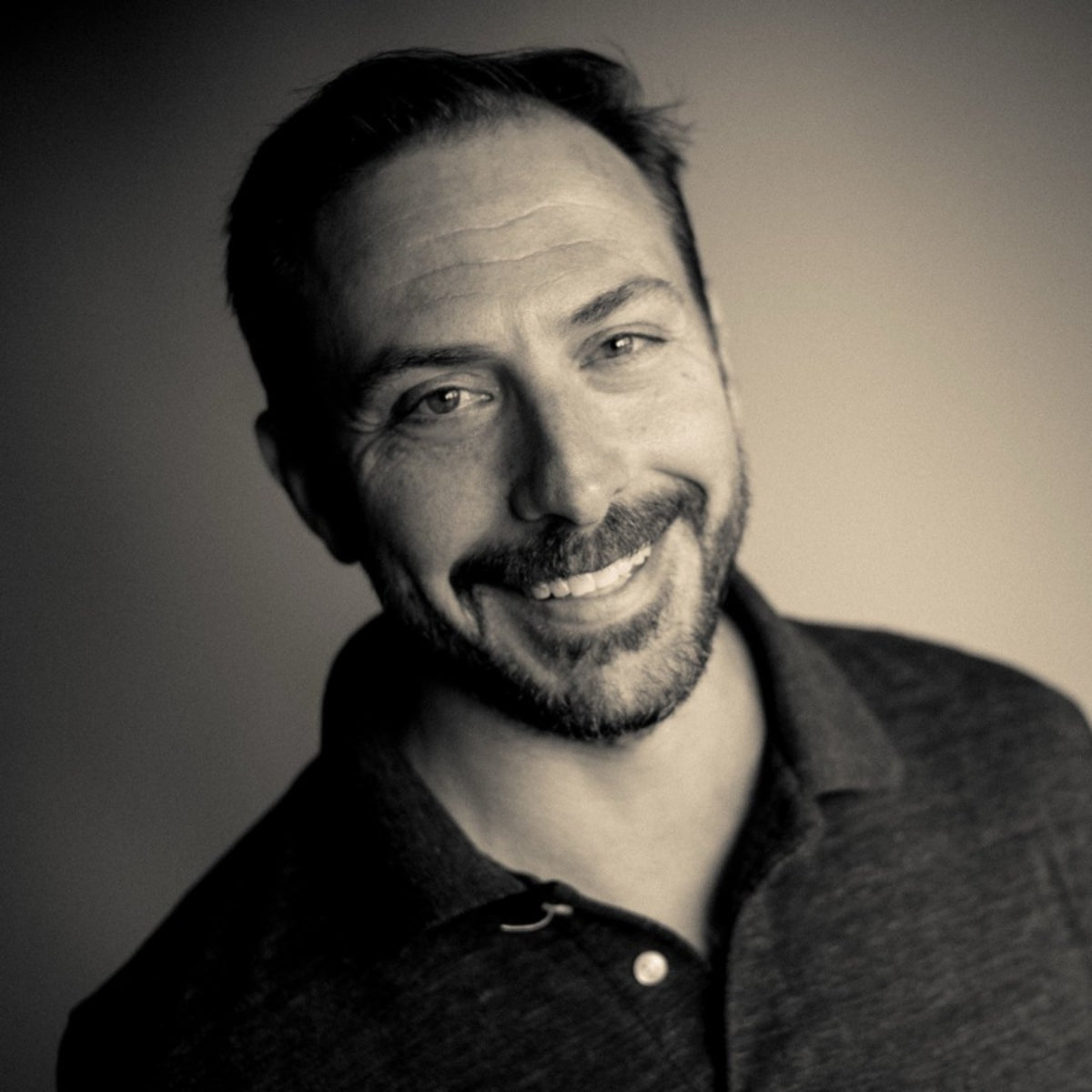 EPI 252: Retired Navy SEAL Commander & Performance Expert Rich Diviney Reveals A Revolutionary Method For Training You And Your Team To Perform At Your Best.