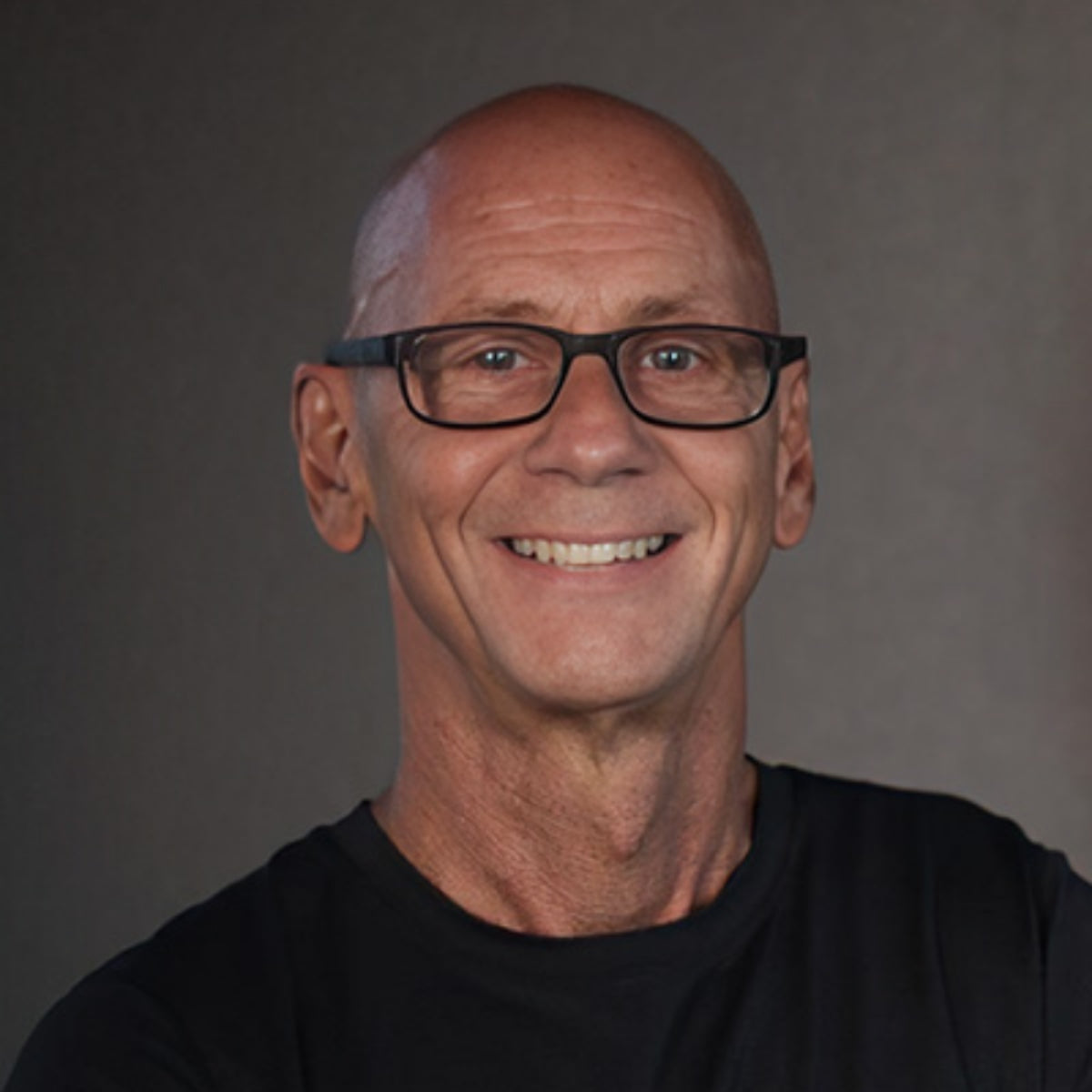 EPI 240: How To Feel Better At 60 Than You Did At Age 30. With Anti-Aging & Longevity Expert Dr. Jeffrey Gladden